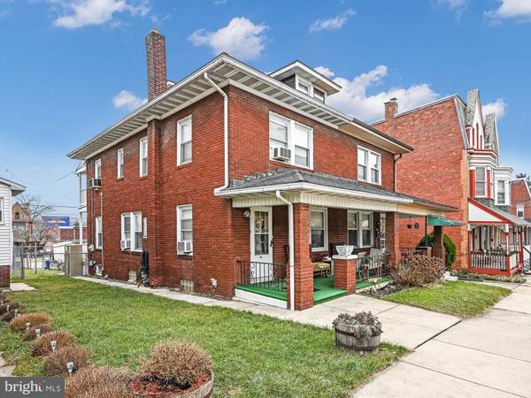 York, PA 17401,948 W LOCUST ST