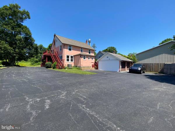 Exton, PA 19341,8 E WELSH POOL RD