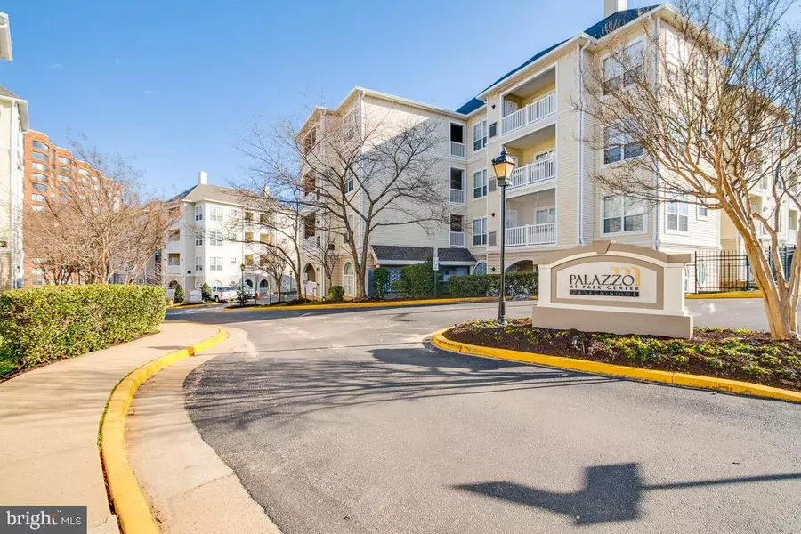 4550 STRUTFIELD LN #2419, Alexandria, VA 22311