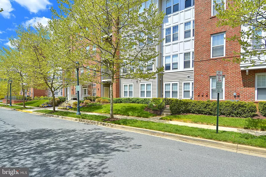 531 LAWSON WAY #408, Rockville, MD 20850