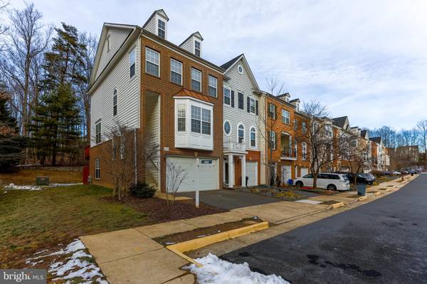 7828 LOCUST LEAF LN, Alexandria, VA 22315