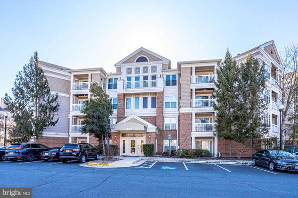 12913 ALTON SQ #220, Herndon, VA 20170