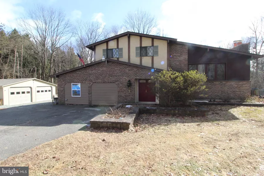 17 CRAG LN, Boyertown, PA 19512