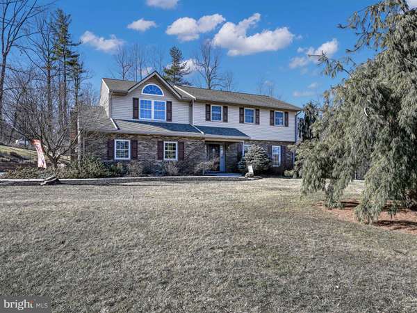 312 FOXCROFT LN, Robesonia, PA 19551