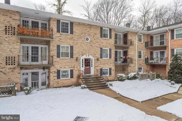 Fairfax, VA 22031,3800 LYNDHURST DR #204