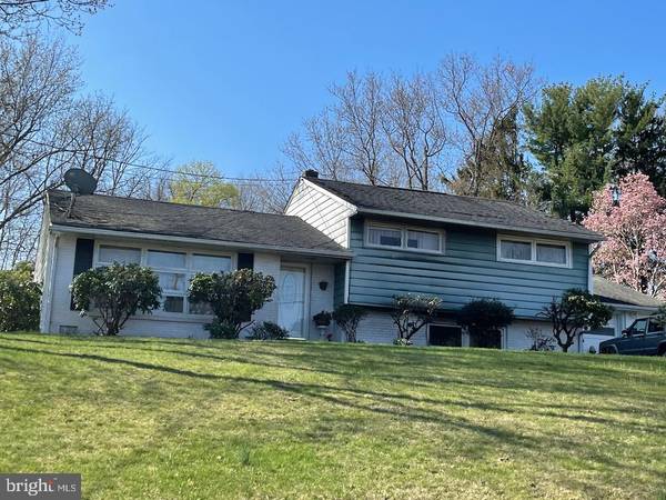 202 E MOYER RD, Pottstown, PA 19464