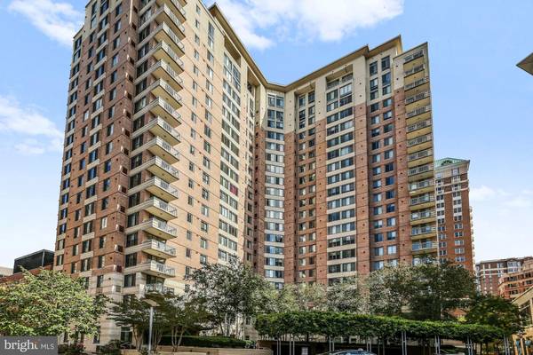 851 N GLEBE RD #819, Arlington, VA 22203