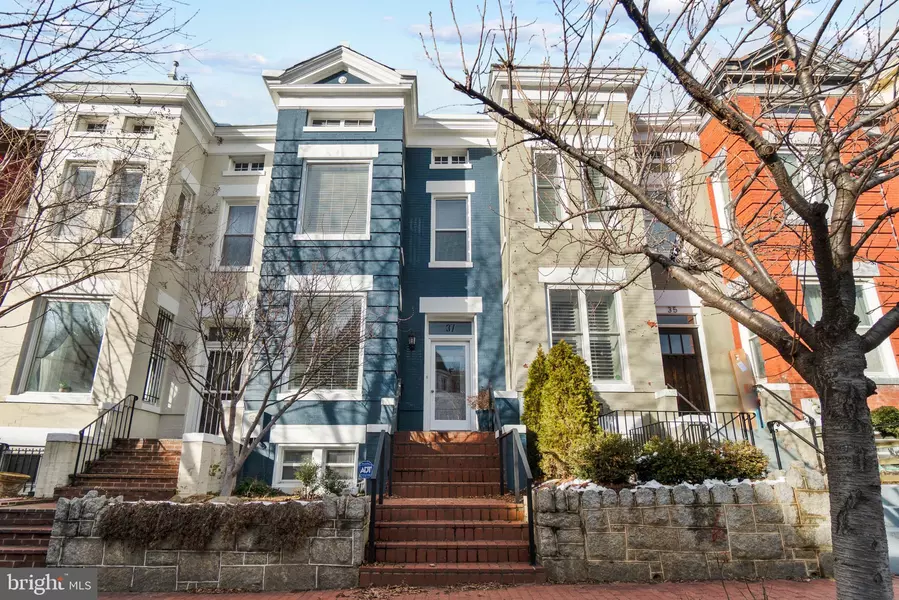 37 SEATON PL NW, Washington, DC 20001