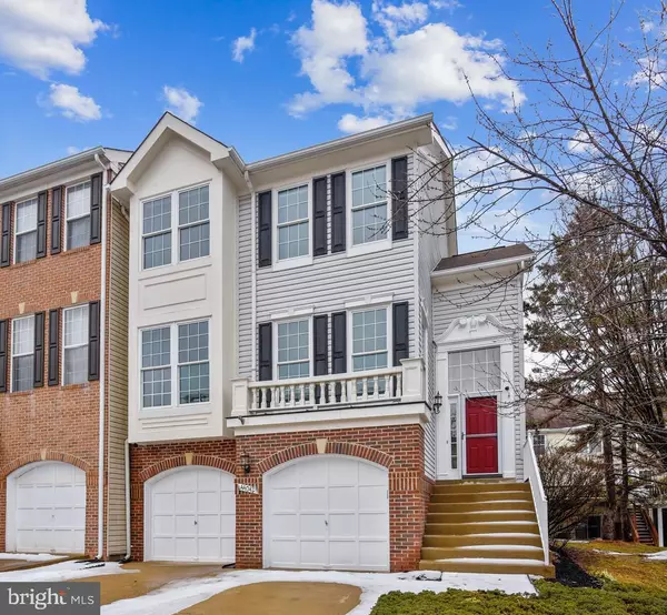 44042 RISING SUN TER, Ashburn, VA 20147