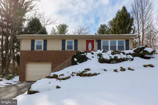 2952 HONEY VALLEY RD, Dallastown, PA 17313