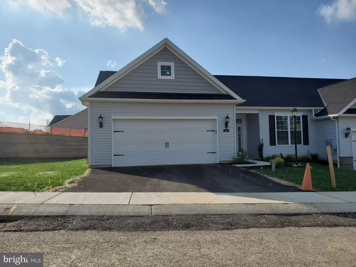 Hanover, PA 17331,620 BASSWOOD LN #113