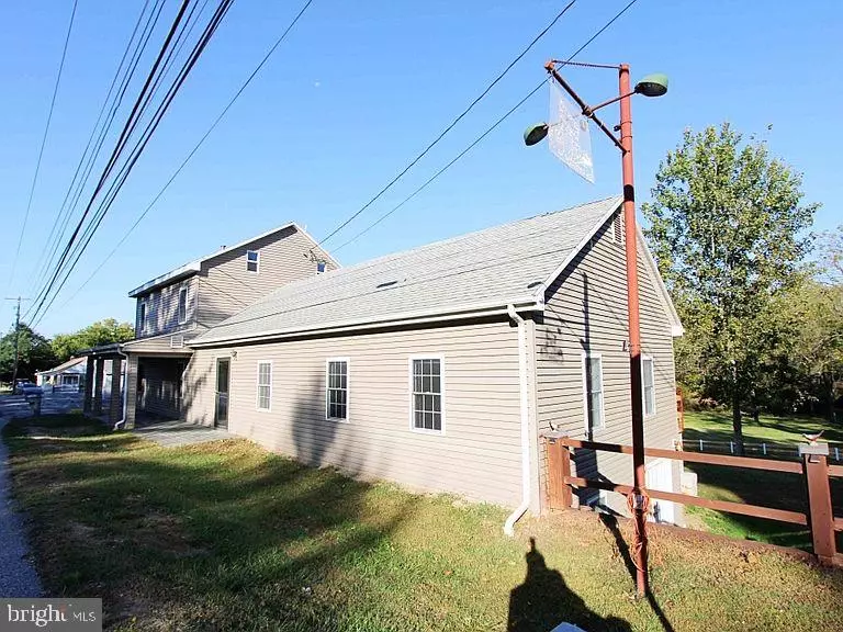 7161 LINCOLN HWY, Thomasville, PA 17364