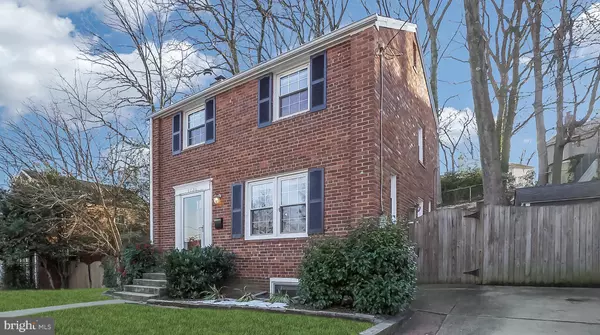 1136 S EDISON ST, Arlington, VA 22204