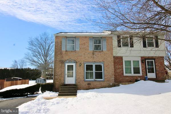 2314 VALLEY RD, East Petersburg, PA 17520