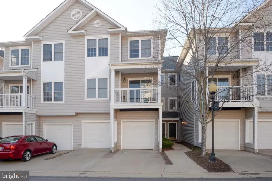 4566 SUPERIOR SQ, Fairfax, VA 22033