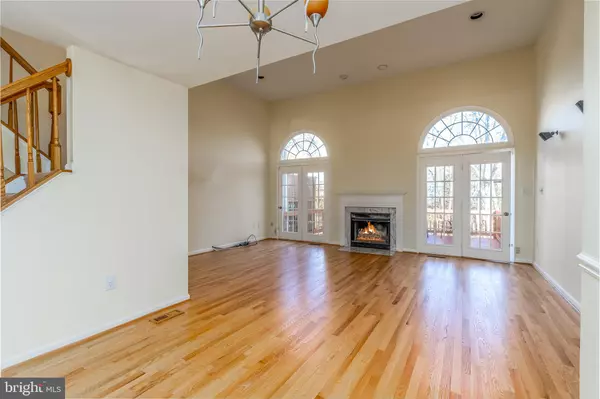 Alexandria, VA 22315,7035 ASHLEIGH MANOR CT