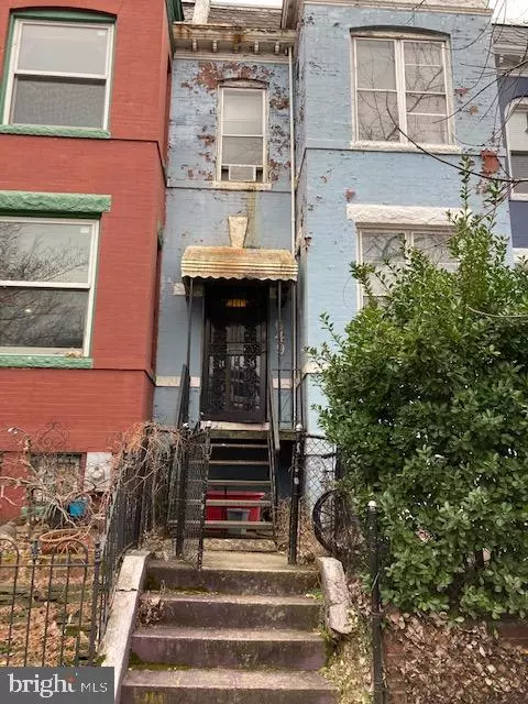 Washington, DC 20002,649 F ST NE