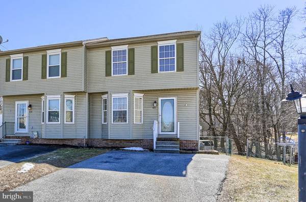 421 DEBBIE CT, Hanover, PA 17331