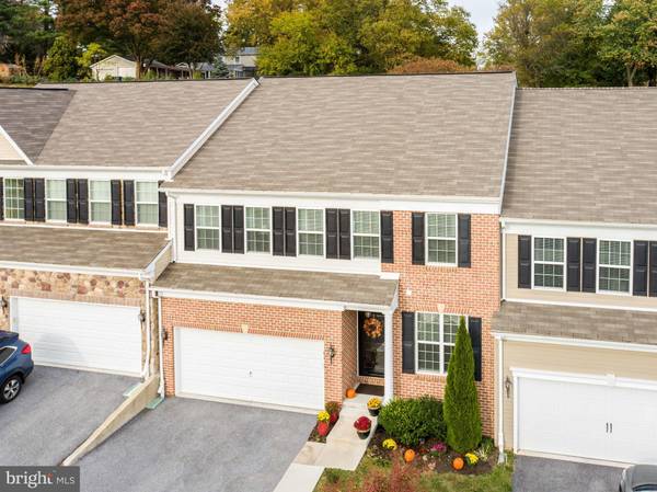 82 GREENVALE MEWS DR #37, Westminster, MD 21157