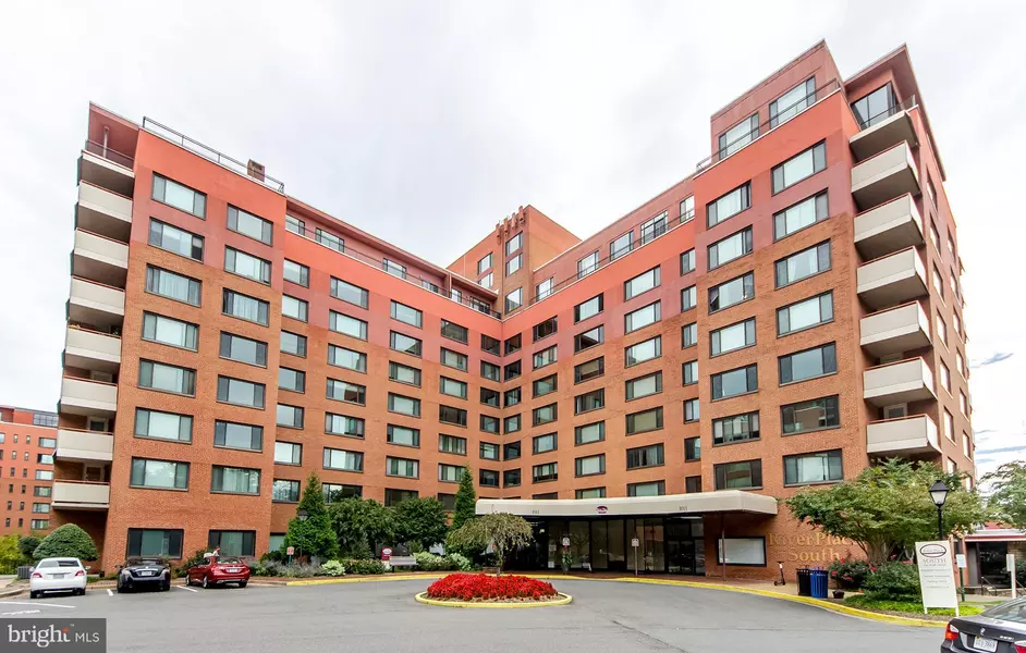 1011 ARLINGTON BLVD #1036, Arlington, VA 22209