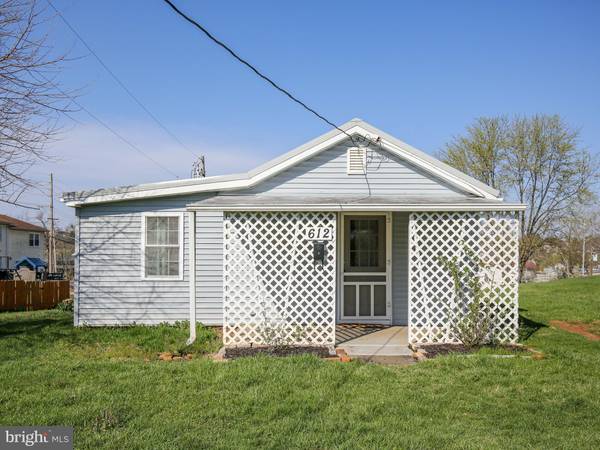 612 MIDLAND AVE, Front Royal, VA 22630