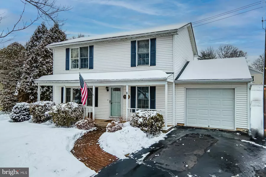 8 JESSICA LN, Sellersville, PA 18960