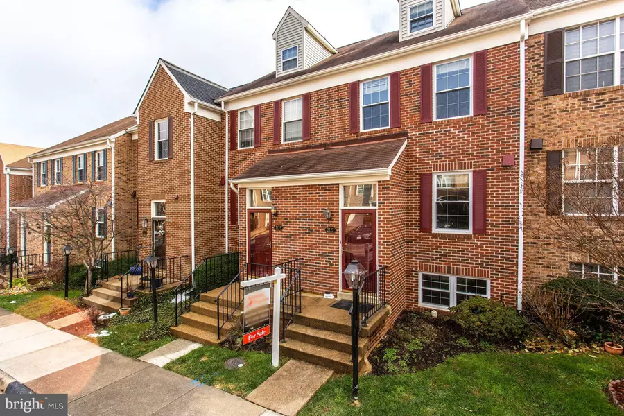 2127 DOMINION HEIGHTS CT, Falls Church, VA 22043