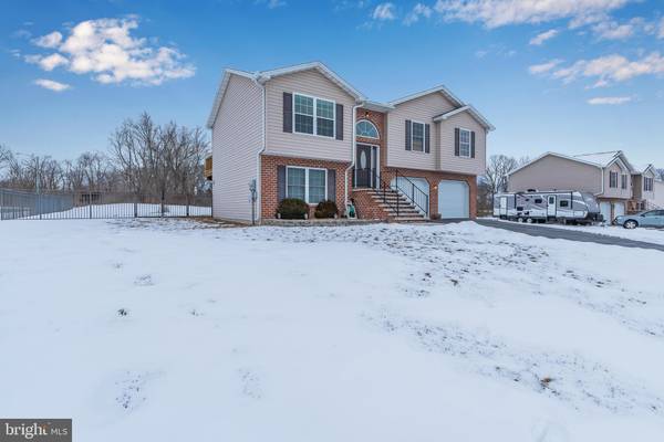 Newville, PA 17241,1 CAMELOT LN