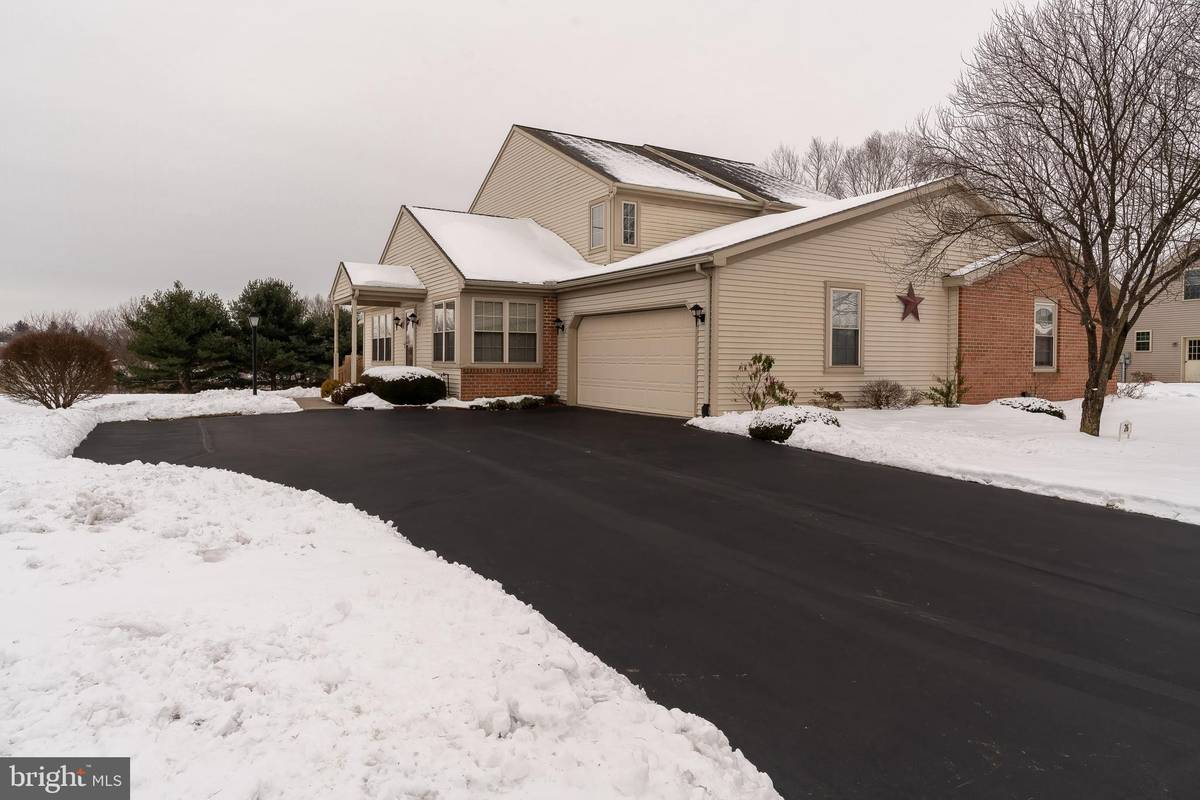 Lititz, PA 17543,26 LIMESTONE CT