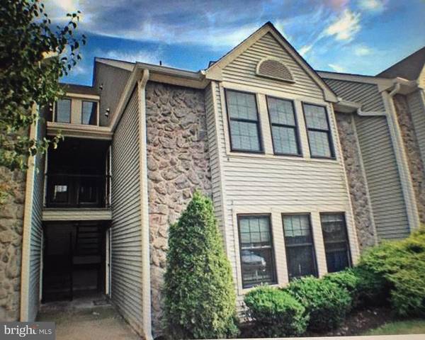 4 SUMMIT CT, Marlton, NJ 08053