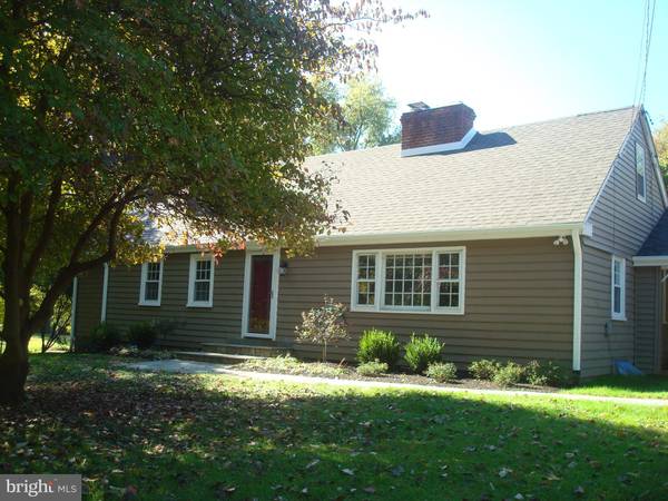 996 PROVIDENCE RD, Newtown Square, PA 19073