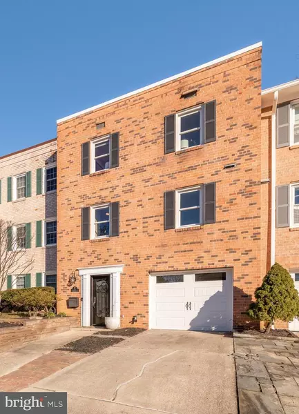 21 S ABINGDON ST, Arlington, VA 22204