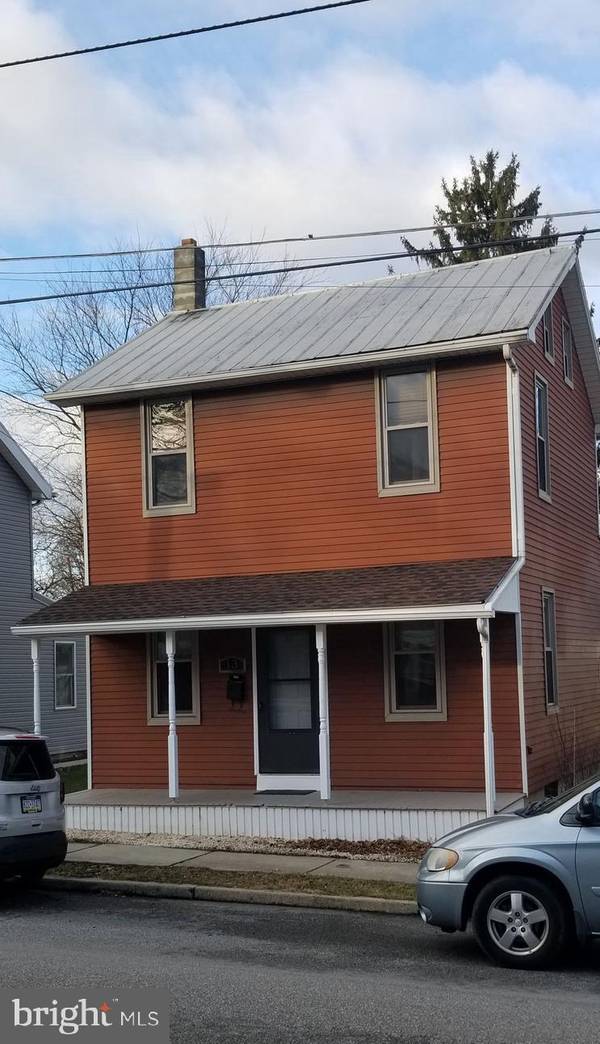 13 E RICHLAND AVE, Myerstown, PA 17067