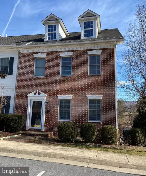 135 S CHURCH ST, Woodstock, VA 22664