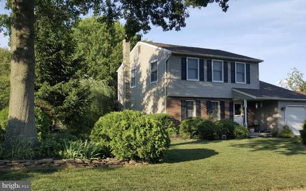 391 BARCLAY CIR, Harleysville, PA 19438