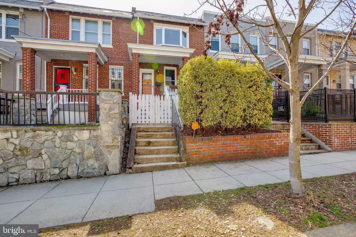 Washington, DC 20002,223 DOUGLAS ST NE