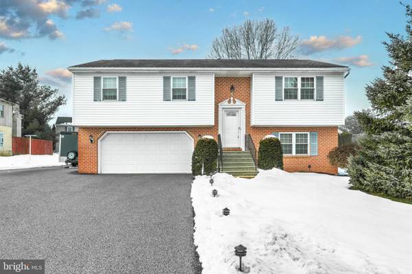 318 KENDALE RD, Red Lion, PA 17356