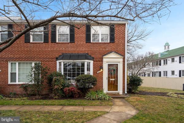 3833 JAY AVE, Alexandria, VA 22302