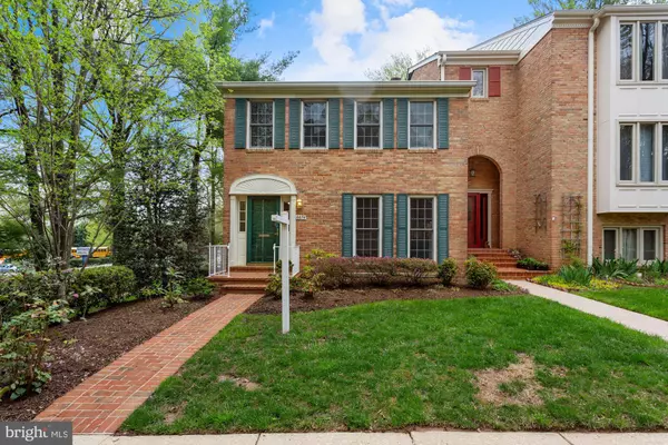 Falls Church, VA 22043,6674 MIDHILL PL