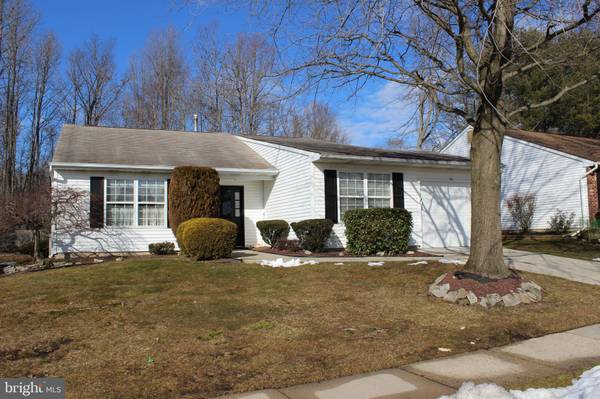 38 DEEP HOLLOW LN N, Columbus, NJ 08022