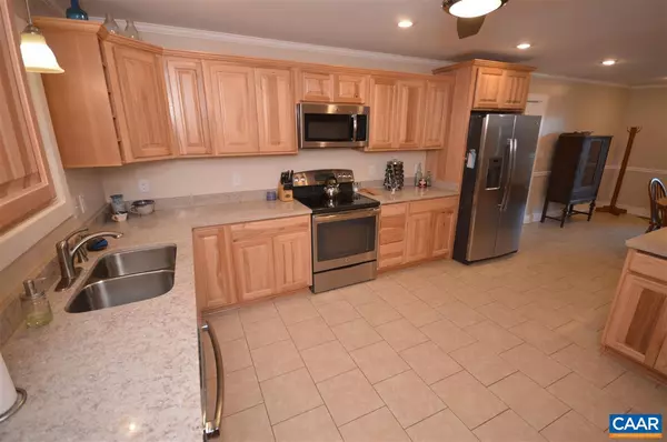 Stanardsville, VA 22973,598 SADDLEBACK RD RD