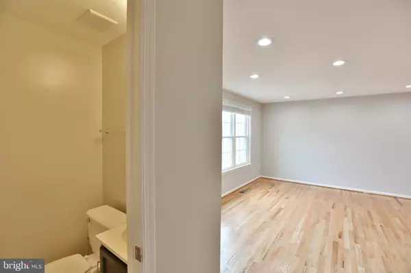 Centreville, VA 20121,13875 LAURA RATCLIFF CT