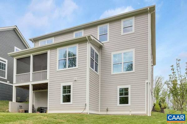 Crozet, VA 22932,204 BISHOPGATE LN