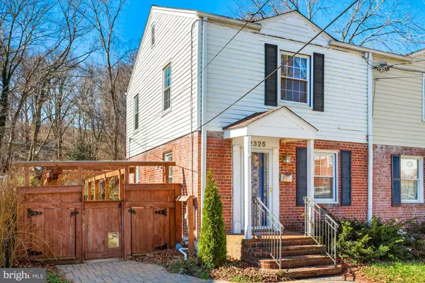 2325 RIVERVIEW TER, Alexandria, VA 22303