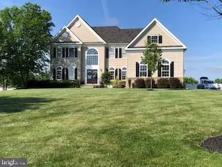 5 WILLOWBROOK LN, Swedesboro, NJ 08085