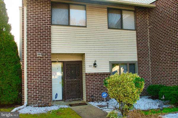 28 ROSEBERRY CT, Woodbury, NJ 08096