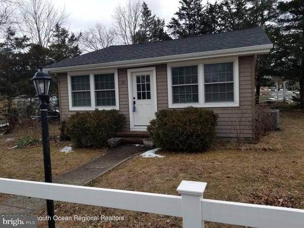 22 HARPOON ST, Beachwood, NJ 08722