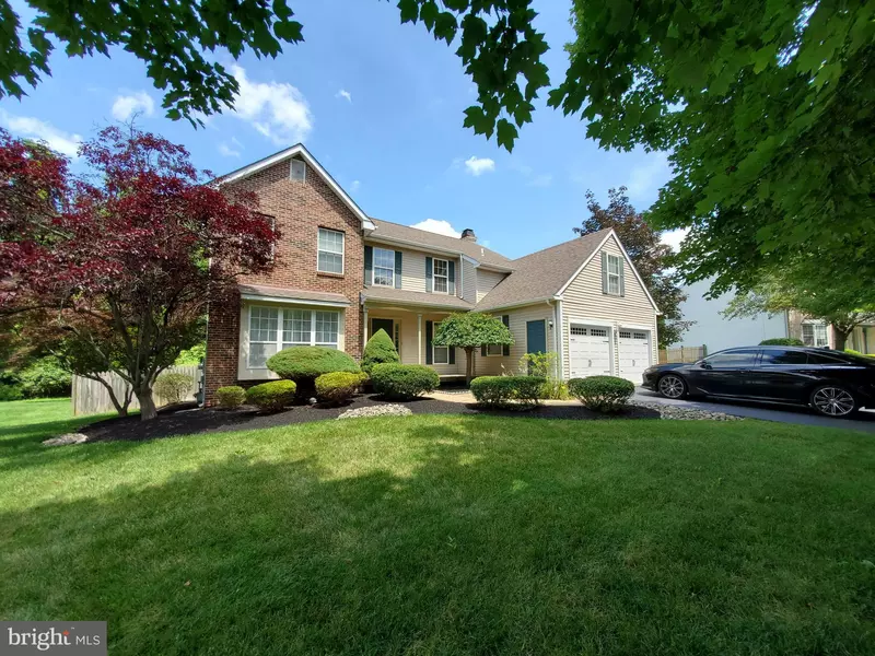 2611 WOODSVIEW DR, Bensalem, PA 19020