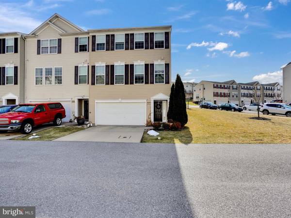 2301 GOLDEN EAGLE DR #145, York, PA 17408