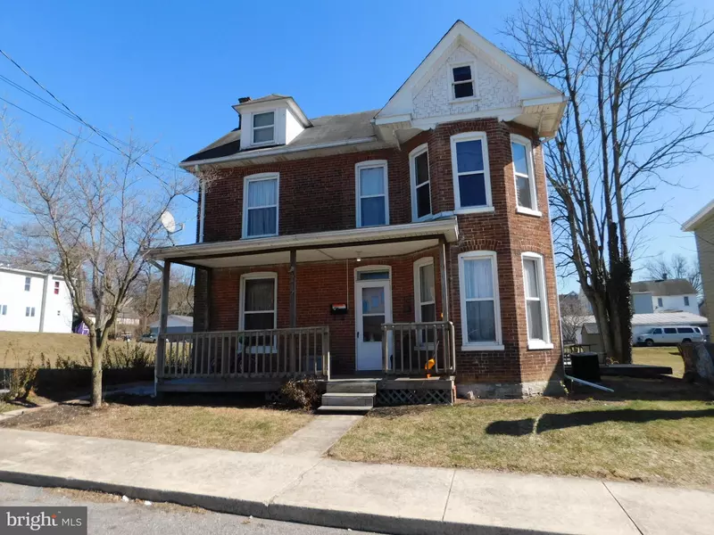 441 S BROAD ST, Waynesboro, PA 17268